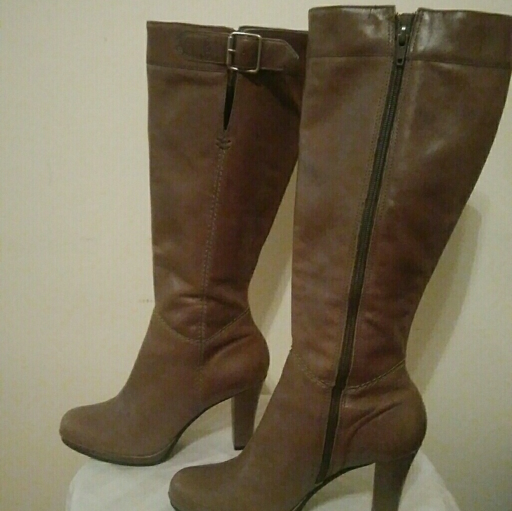 Brown boots